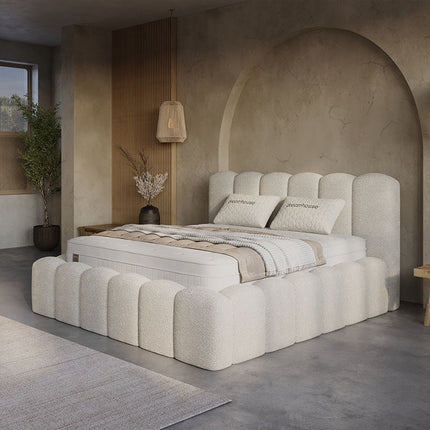 Boxspring Dreamhouse Harmony met opbergruimte in crème teddy bouclé stof, sfeerbeeld slaapkamer
