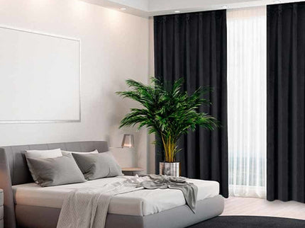 Fresh and Co Velvet Gordijnen - 150 of 300 cm - Ringen - Zwart